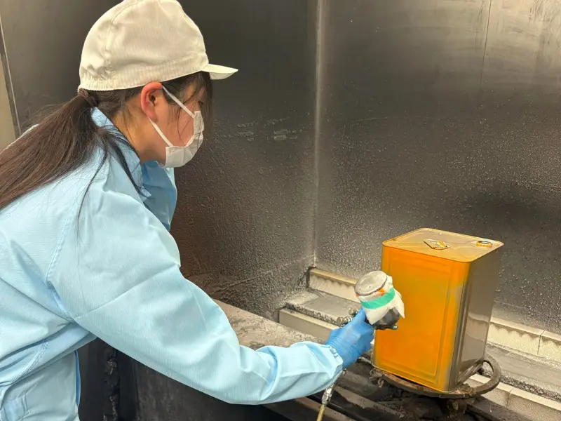 塗装体験の様子