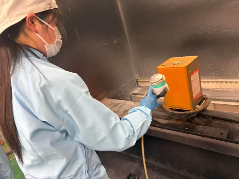 塗装体験の様子