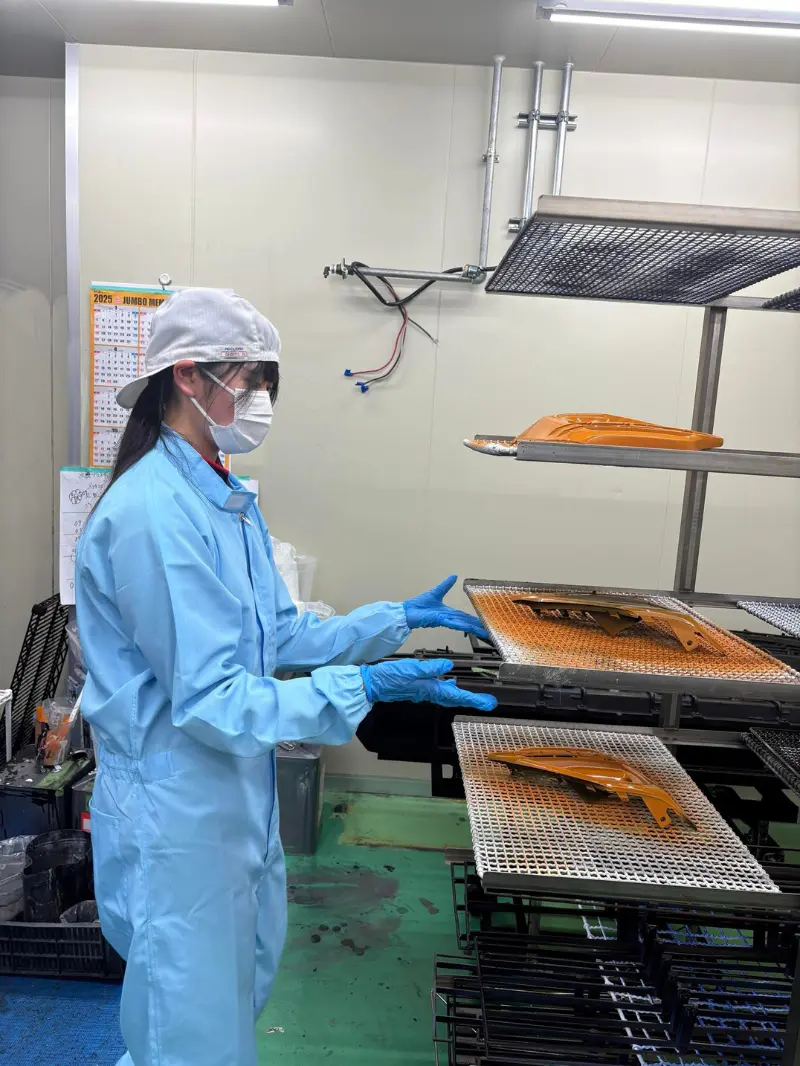 塗装体験の様子